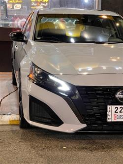 نيسان ألتيما